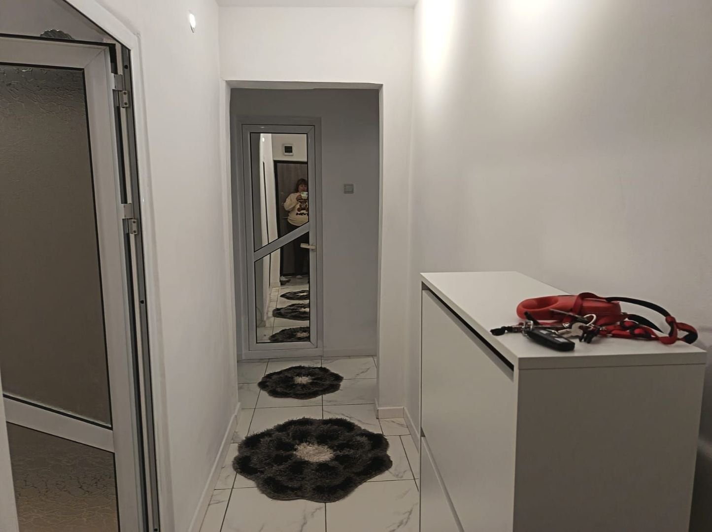 De vanzare apartament 3 camere – Micro 40 – Parter cu gradina