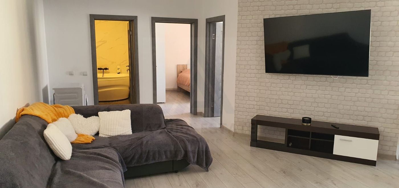 Apartament spatios 3 camere 72 mp balcon 5 mp zona Piata Rahovei