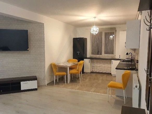 Apartament spatios 3 camere 72 mp balcon 5 mp zona Piata Rahovei