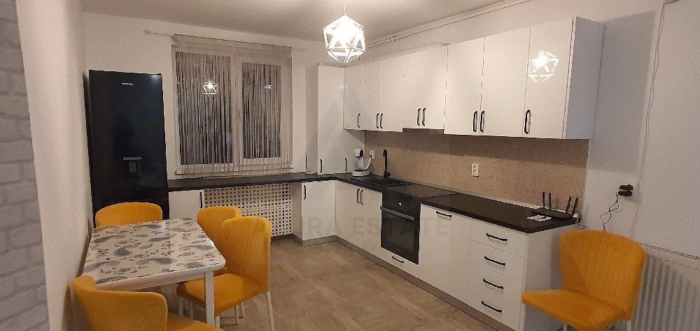 Apartament spatios 3 camere 72 mp balcon 5 mp zona Piata Rahovei
