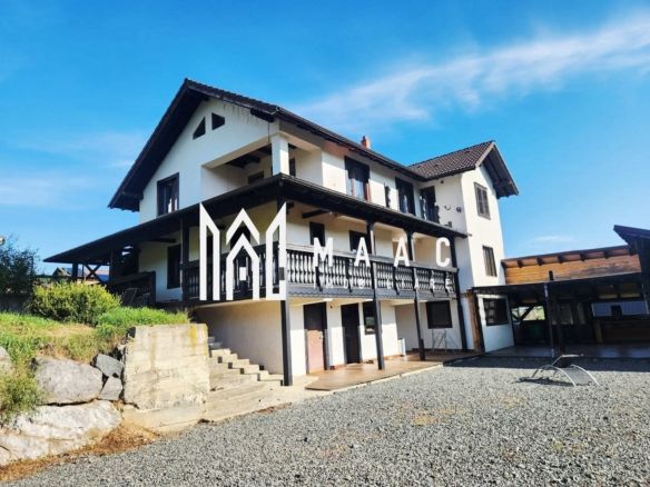 Vilă 7 Camere |  256 MPU |  2000 MP Teren Terasat | Tocile