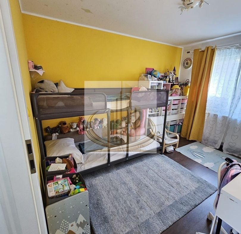 Apartament 3 camere 77mp Lipovei