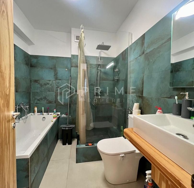 Apartament modern cu 3 camere, bloc nou cu lift și parcare privată