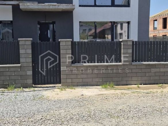 Construcție nouă, zonă liniștită – case 3 dormitoare, teren 250 mp