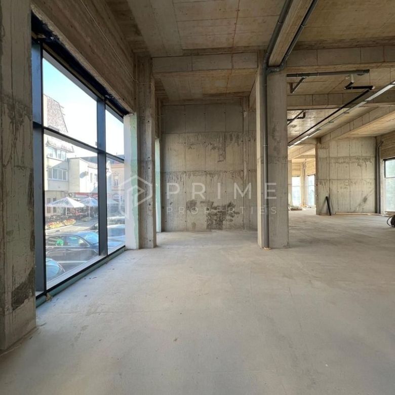 Spațiu comercial premium de închiriat, 200 mp, ultracentral Tg. Mureș - Imagine principala