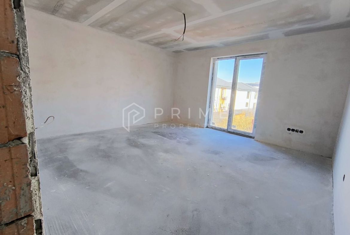 Construcție nouă, zonă liniștită – case 3 dormitoare, teren 250 mp