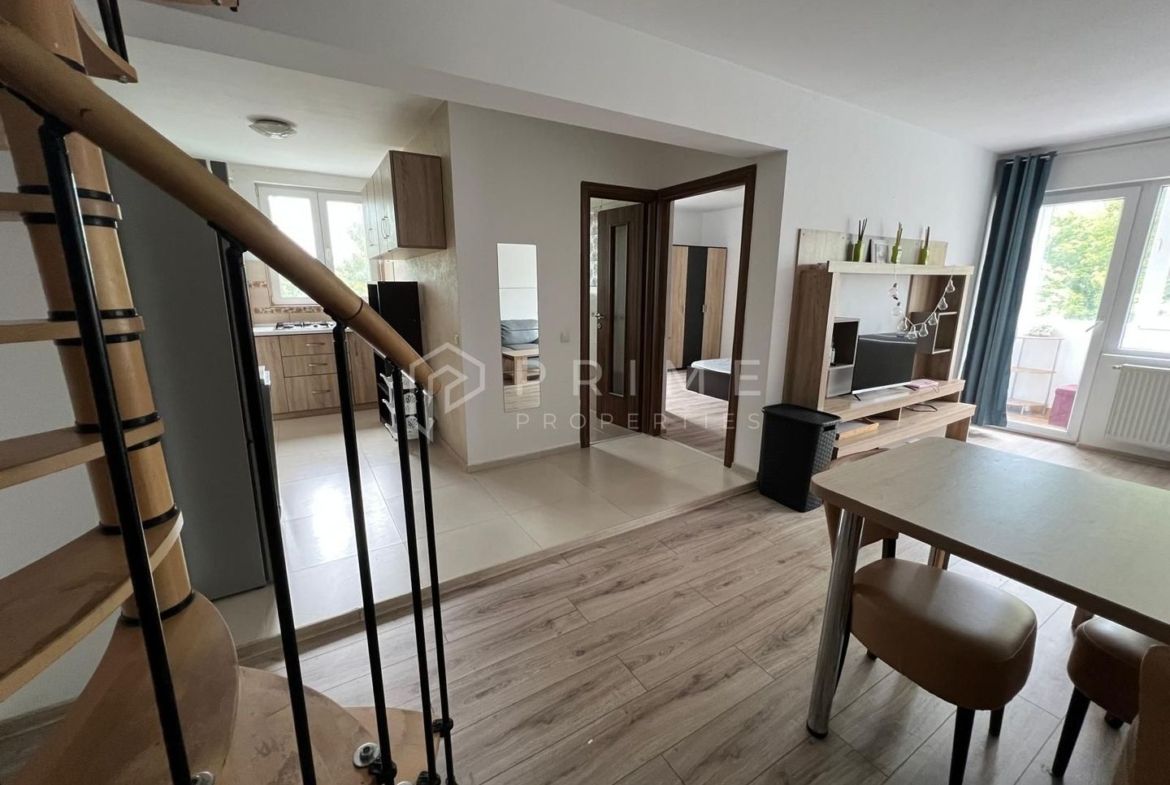 Apartament penthouse modern de vânzare, 4 camere, în Cornișa