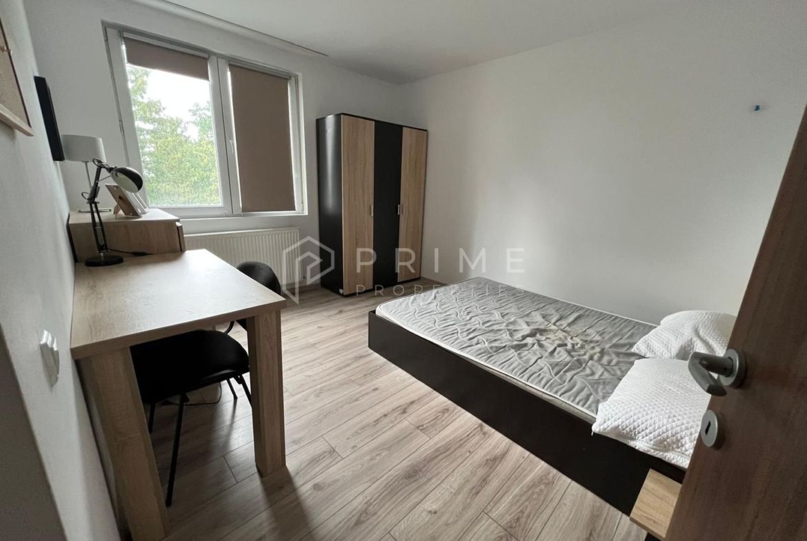 Apartament penthouse modern de vânzare, 4 camere, în Cornișa