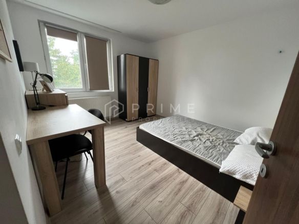 Apartament penthouse modern de vânzare, 4 camere, în Cornișa