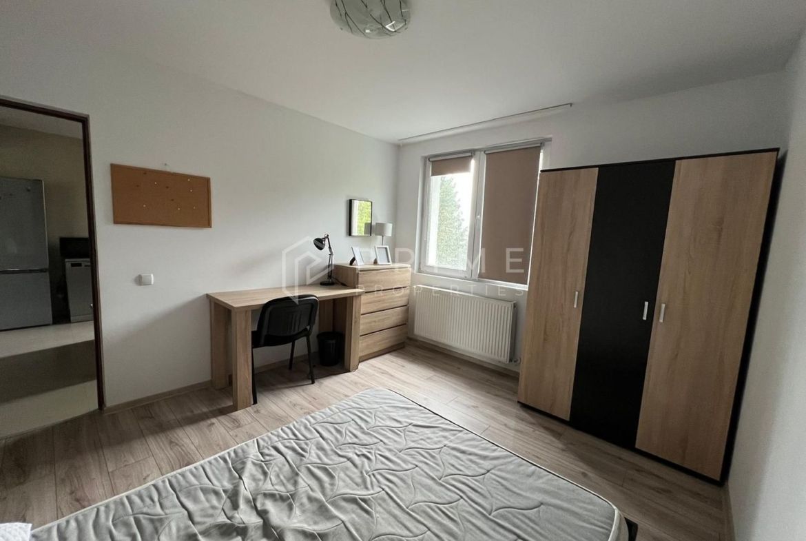 Apartament penthouse modern de vânzare, 4 camere, în Cornișa