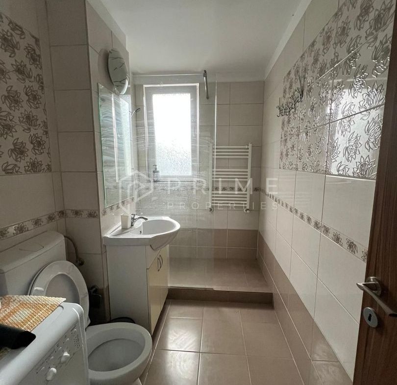 Apartament penthouse modern de vânzare, 4 camere, în Cornișa