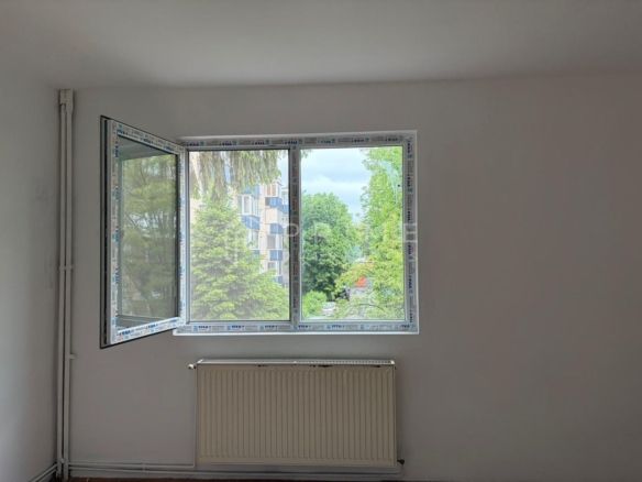 Apartament cu 3 camere, etaj 2 – Zona Dâmbul Pietros