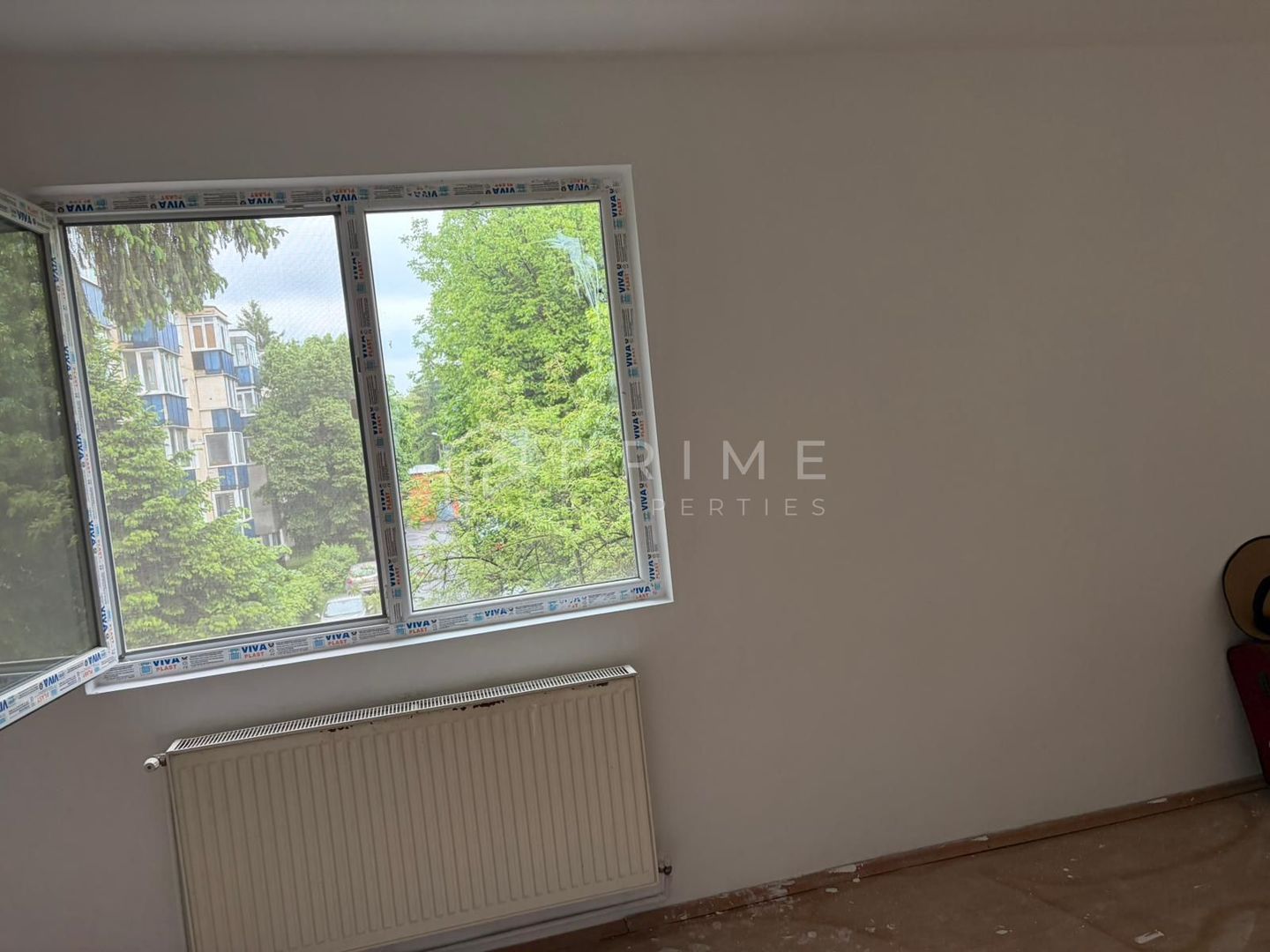 Apartament cu 3 camere, etaj 2 – Zona Dâmbul Pietros