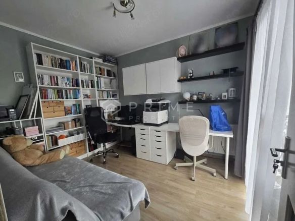 Casă familială spațioasă în zonă liniștită | Sângeorgiu de Mureș |