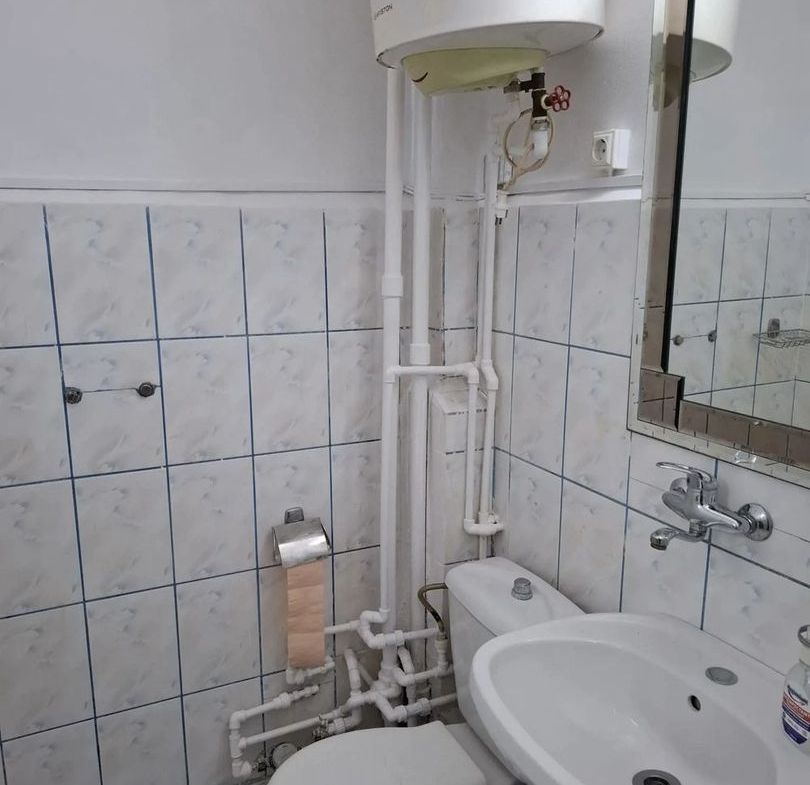 De inchiriat garsoniera pentru birou, bl. A, Tiglina 1, 250 euro