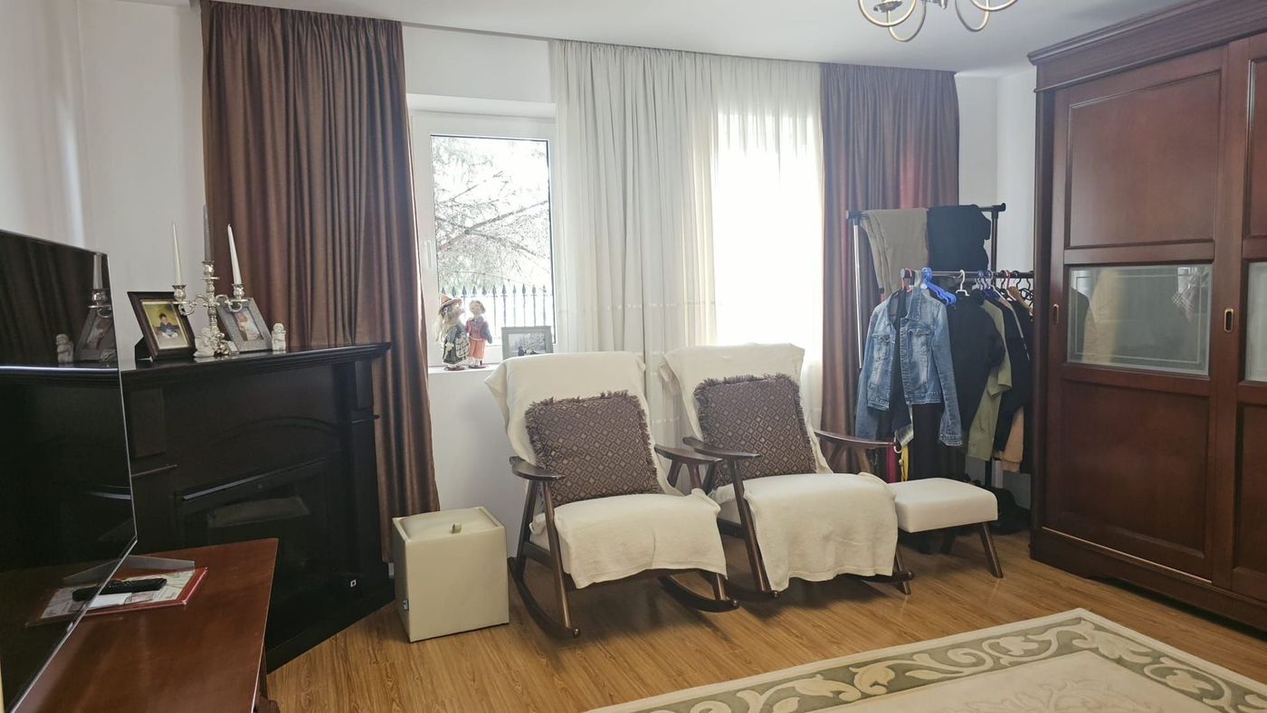 De vanzare casa in comuna Pechea, 165.000 euro negociabil