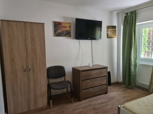 De vanzare apartament cu o camera, parter, I.C.Frimu 43.000 euro