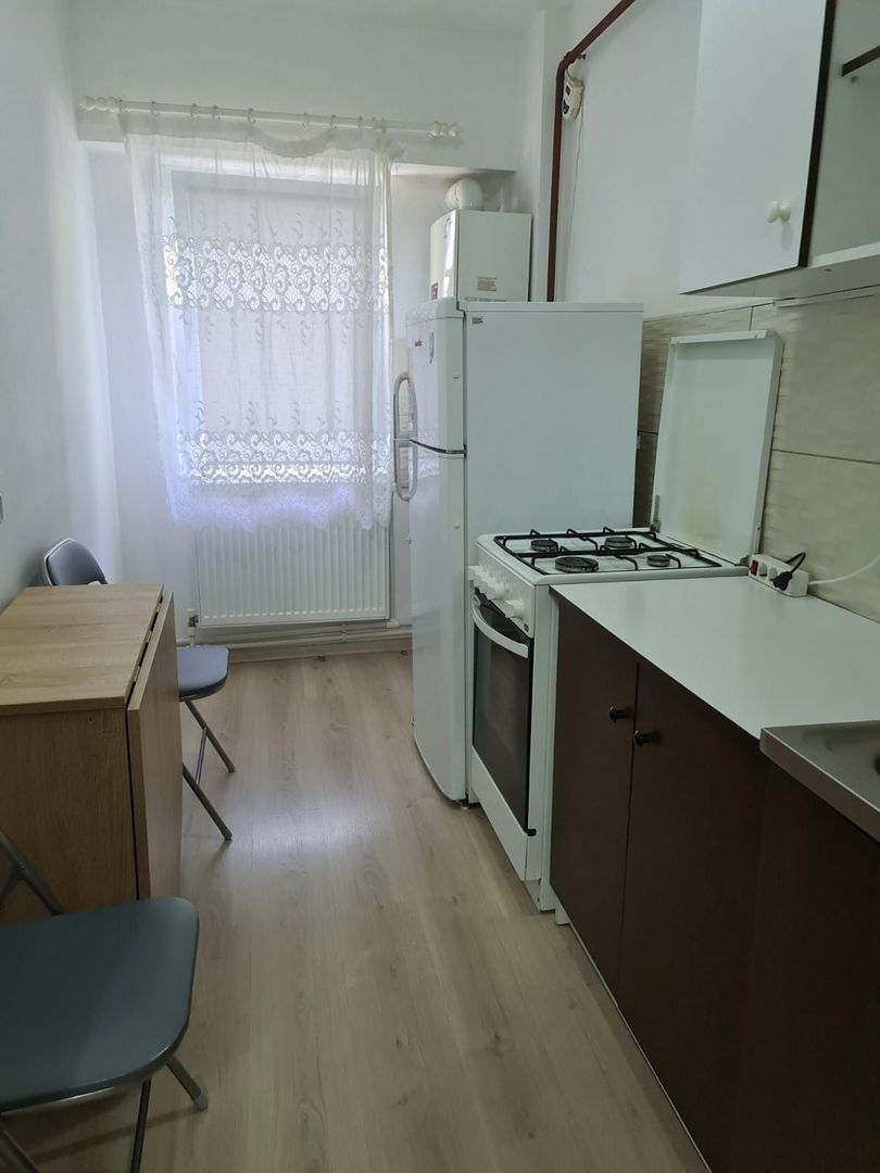 De vanzare apartament cu o camera, parter, I.C.Frimu 43.000 euro