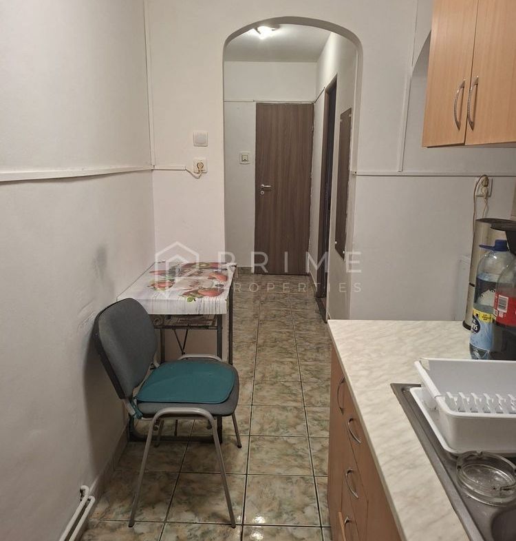Apartament cu 3 camere | parter | zona Dambu Pietros