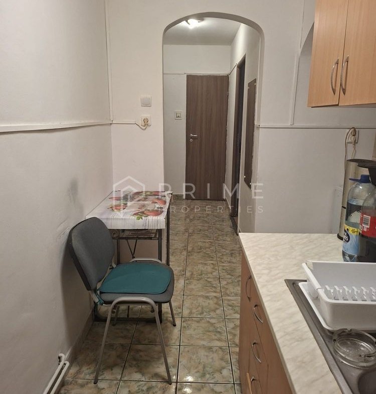 Apartament cu 3 camere | parter | zona Dambu Pietros