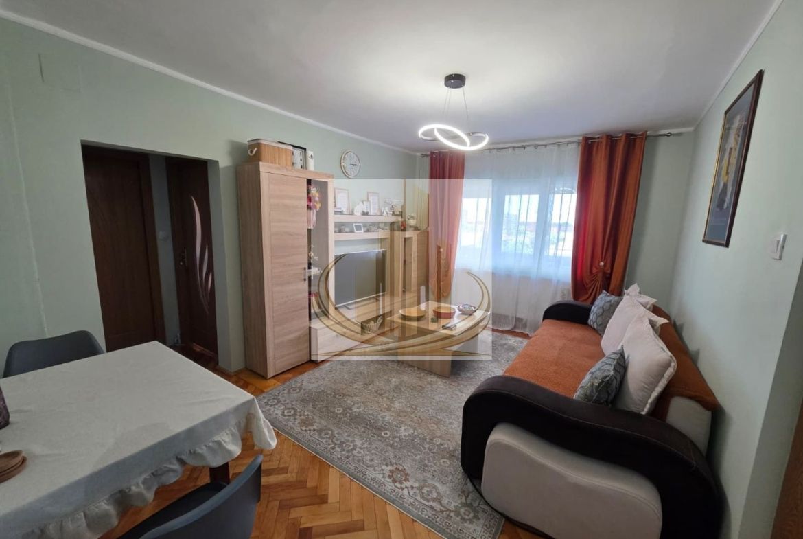 Apartament 3 camere de vânzare – Gheorghe Lazăr