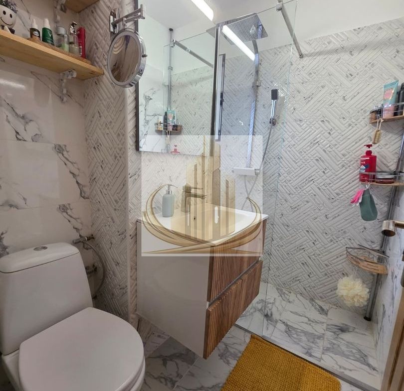 Apartament 3 camere de vânzare – Gheorghe Lazăr