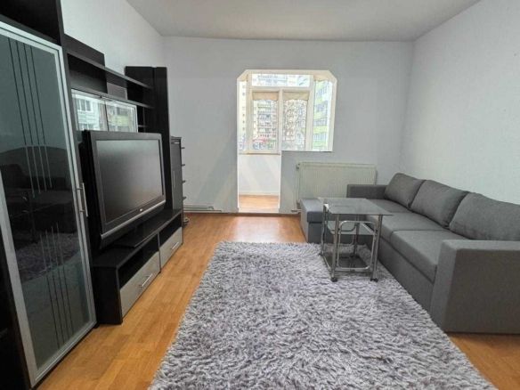 Apartament renovat 3 camere 2 dormitoare zona Mihai Viteazu