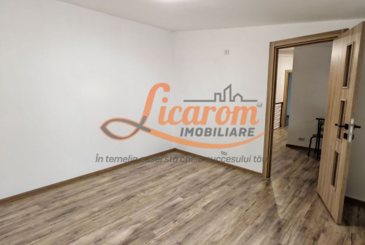 Casa P+E zona Astra-Racadau,4 camere,curte comuna.Comision 0