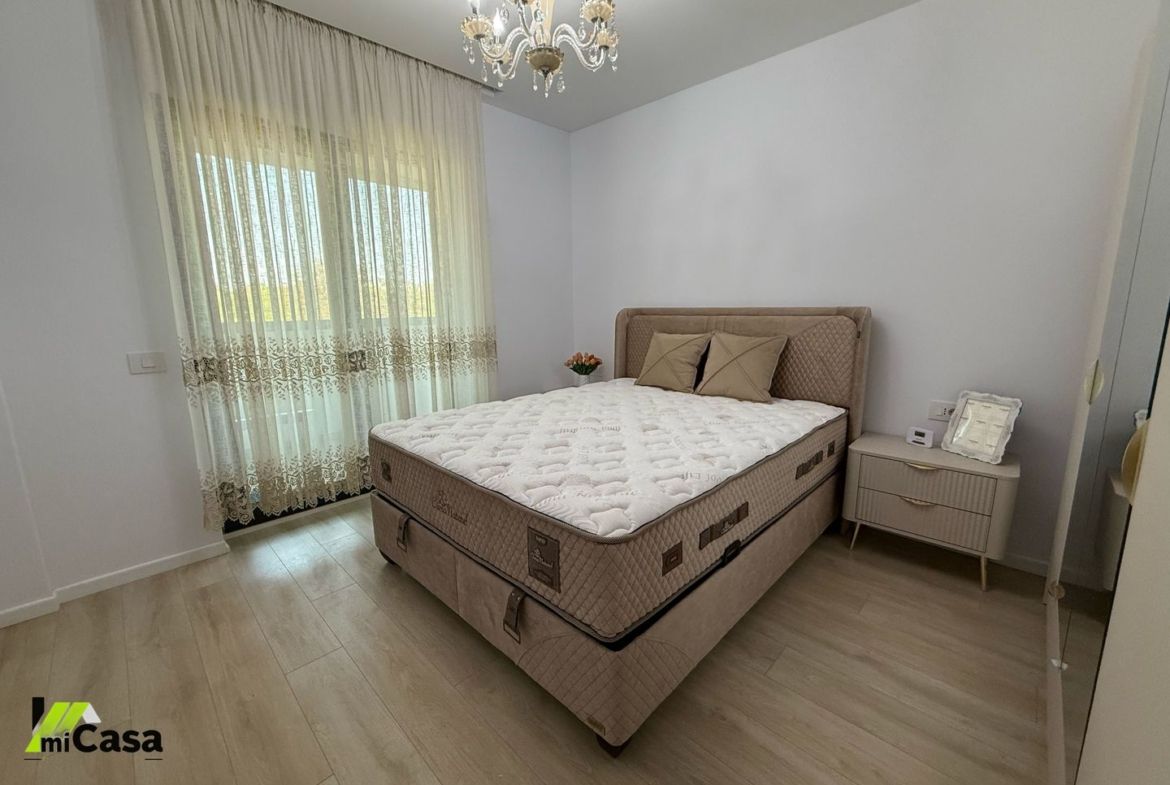 3 camere, Flamingo Luxury 2