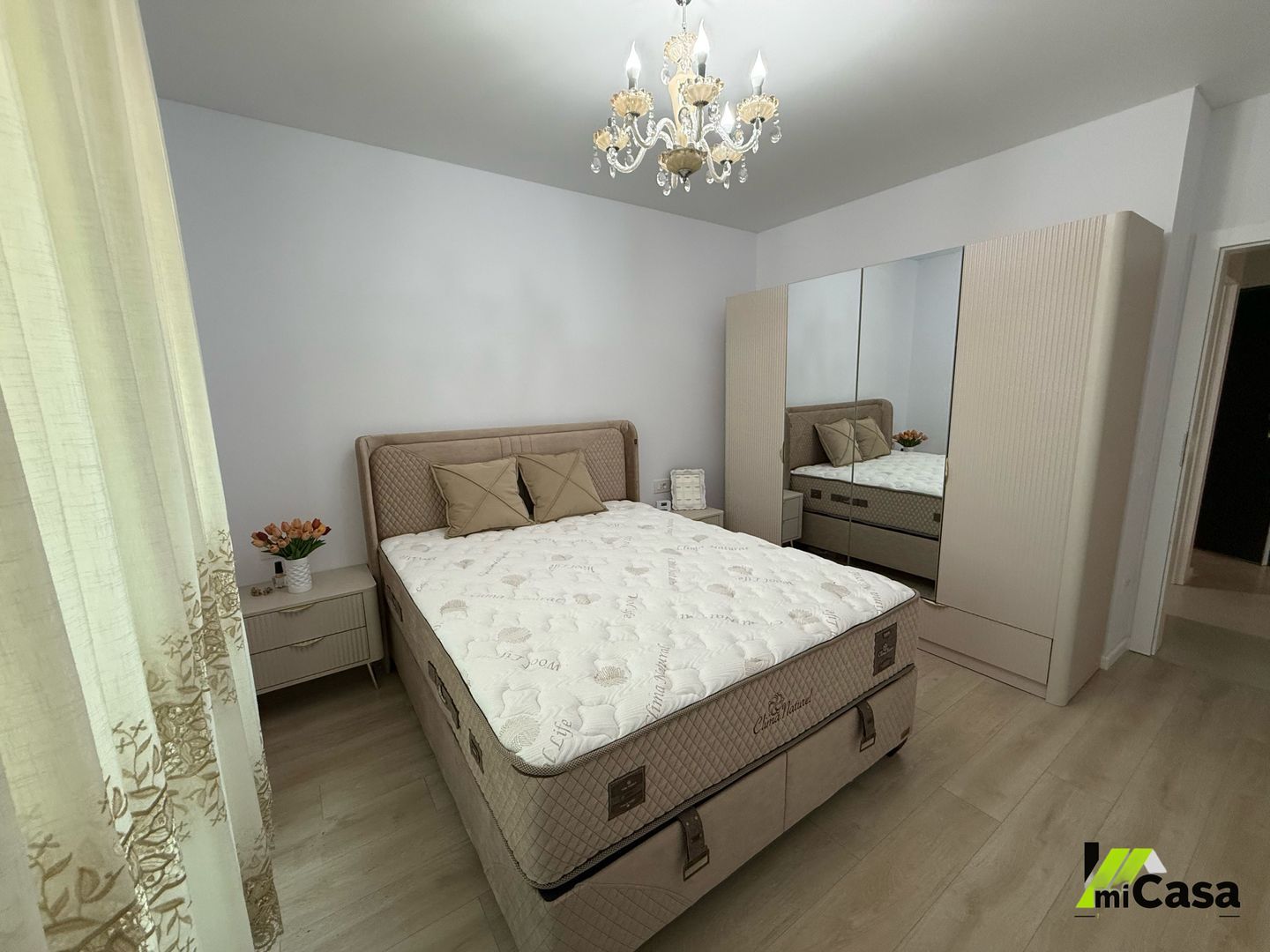 3 camere, Flamingo Luxury 2