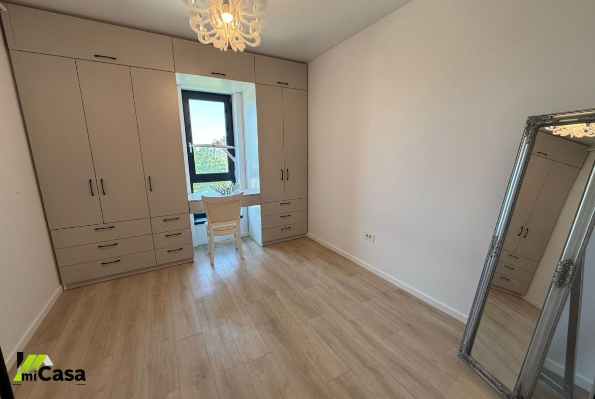 3 camere, Flamingo Luxury 2