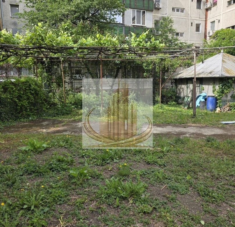 Casa 190mp cu teren 1100mp Lipovei