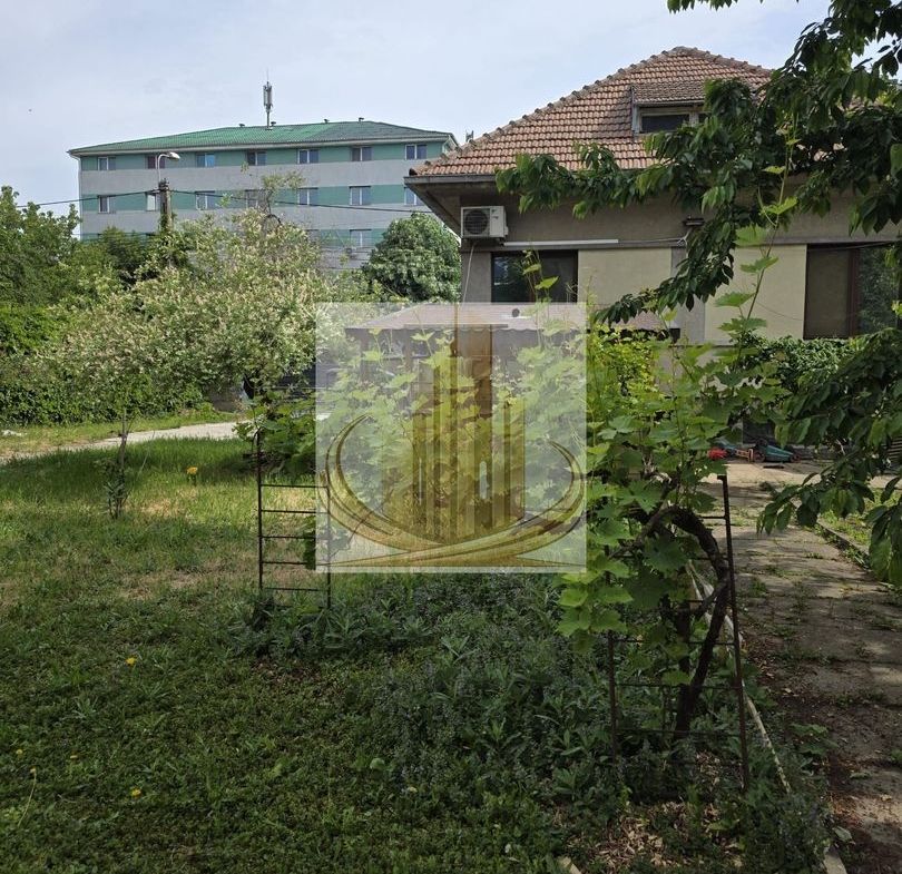 Casa 190mp cu teren 1100mp Lipovei