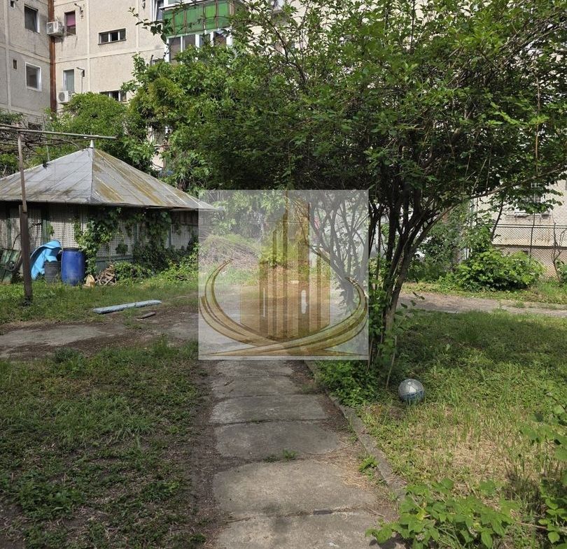 Casa 190mp cu teren 1100mp Lipovei