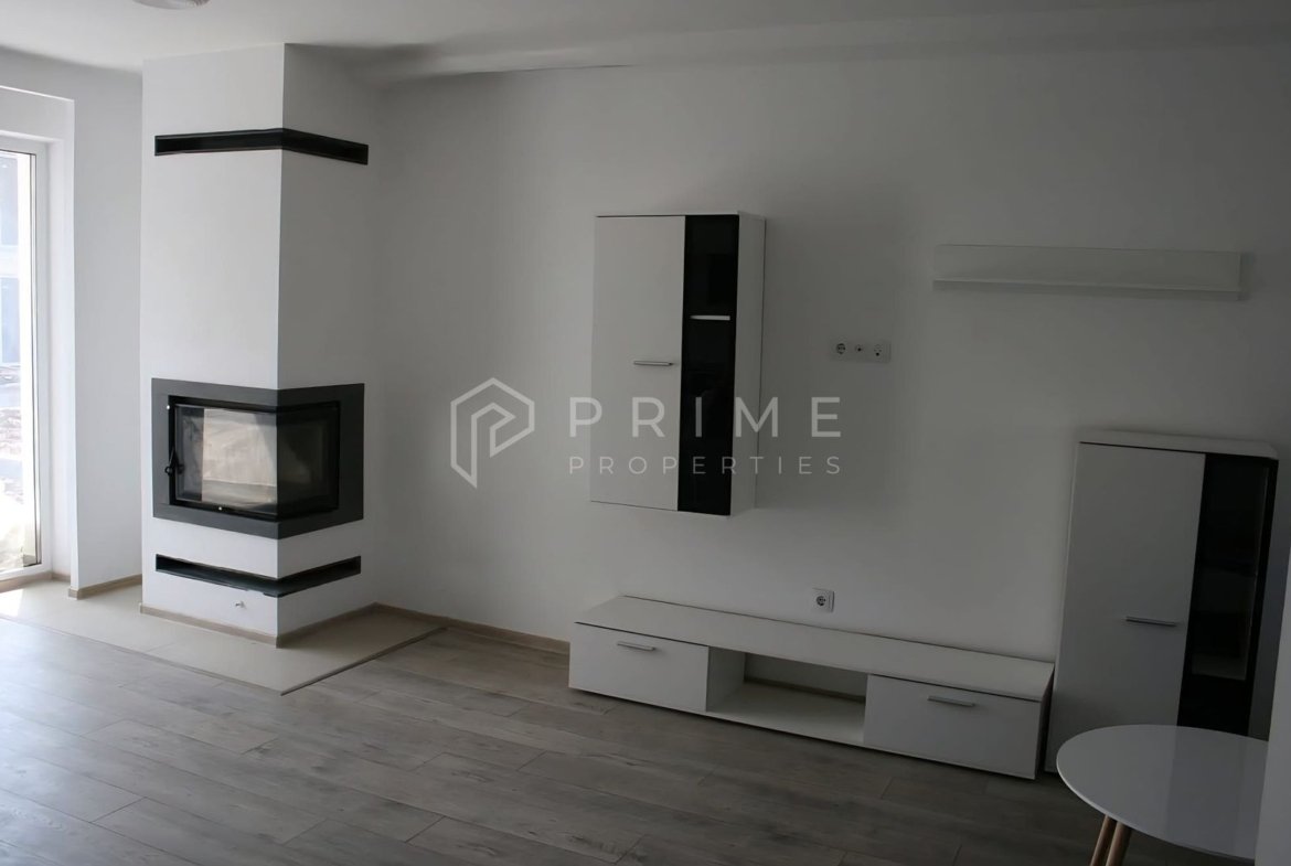 Casă tip duplex complet amenajată si mobilată | șemineu și garaj |