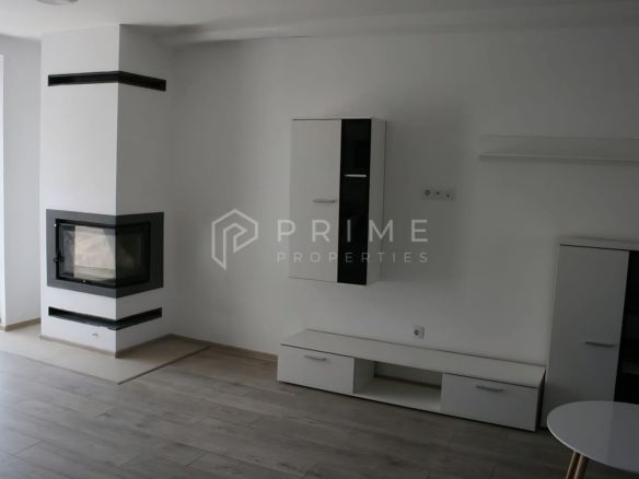 Casă tip duplex complet amenajată si mobilată | șemineu și garaj |