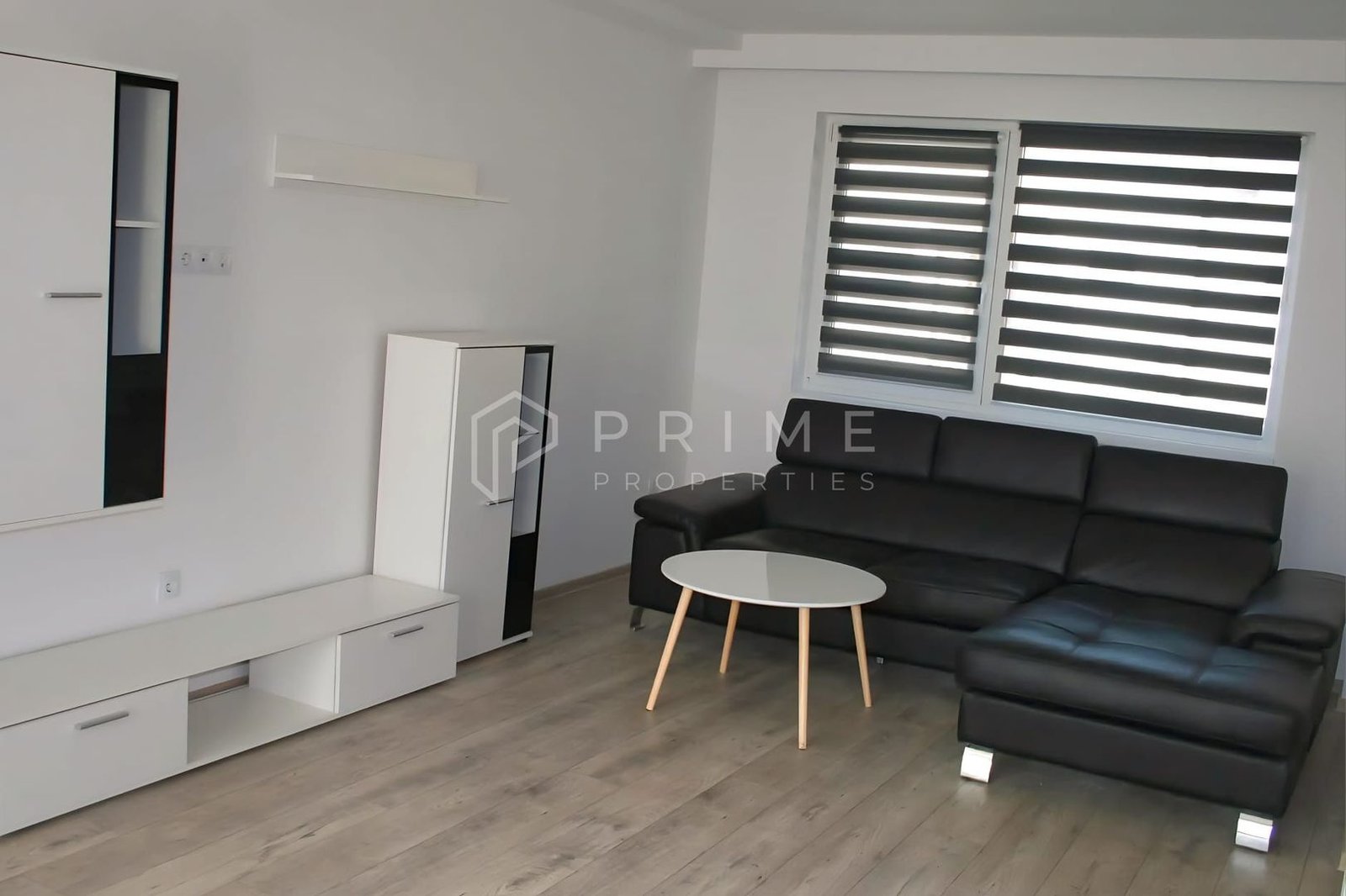 anBn-11682 Casă tip duplex complet amenajată si mobilată | șemineu și garaj |