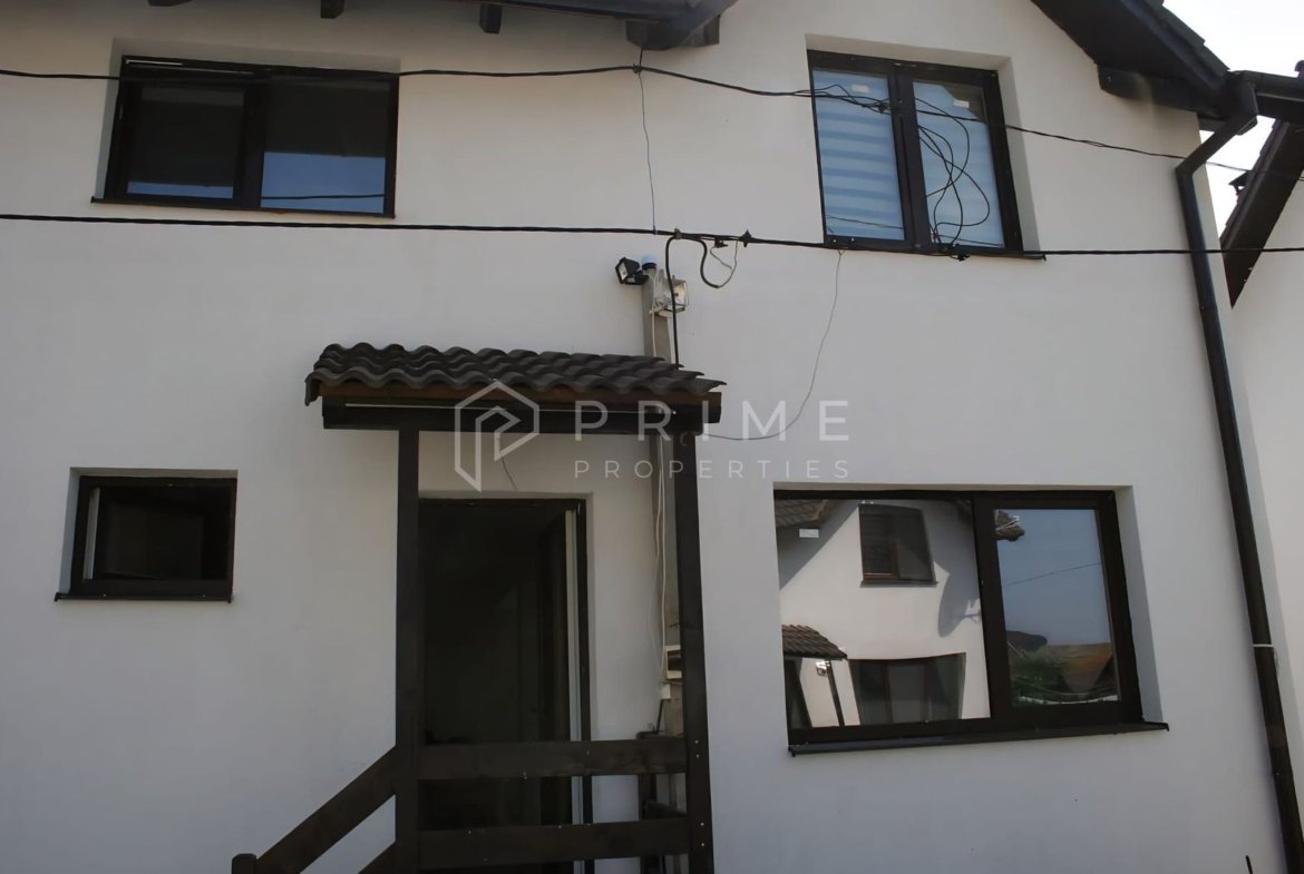 Casă tip duplex complet amenajată si mobilată | șemineu și garaj |
