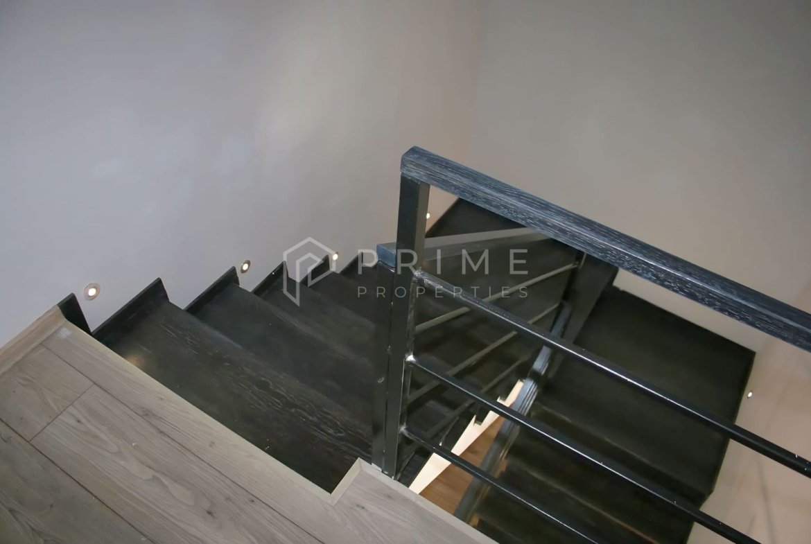 Casă tip duplex complet amenajată si mobilată | șemineu și garaj |
