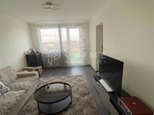 Apartament 2 camere semicentral etaj 3