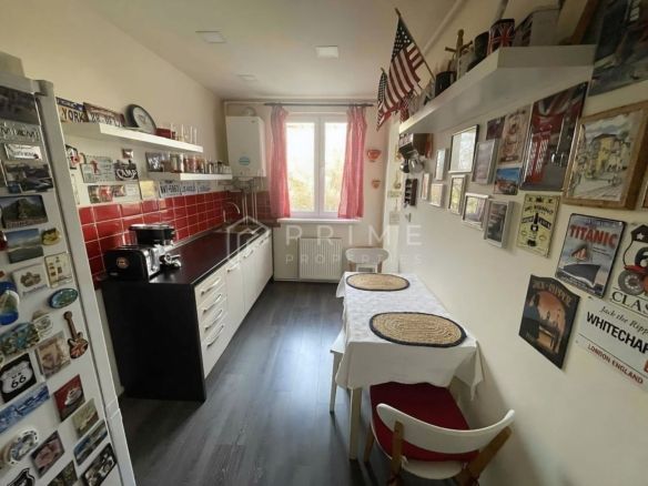 Apartament 2 camere semicentral etaj 3