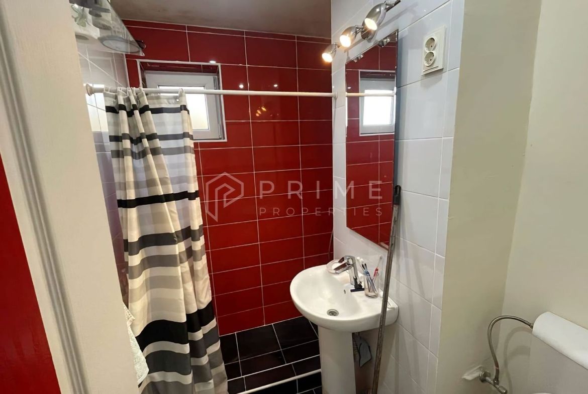 Apartament 2 camere semicentral etaj 3