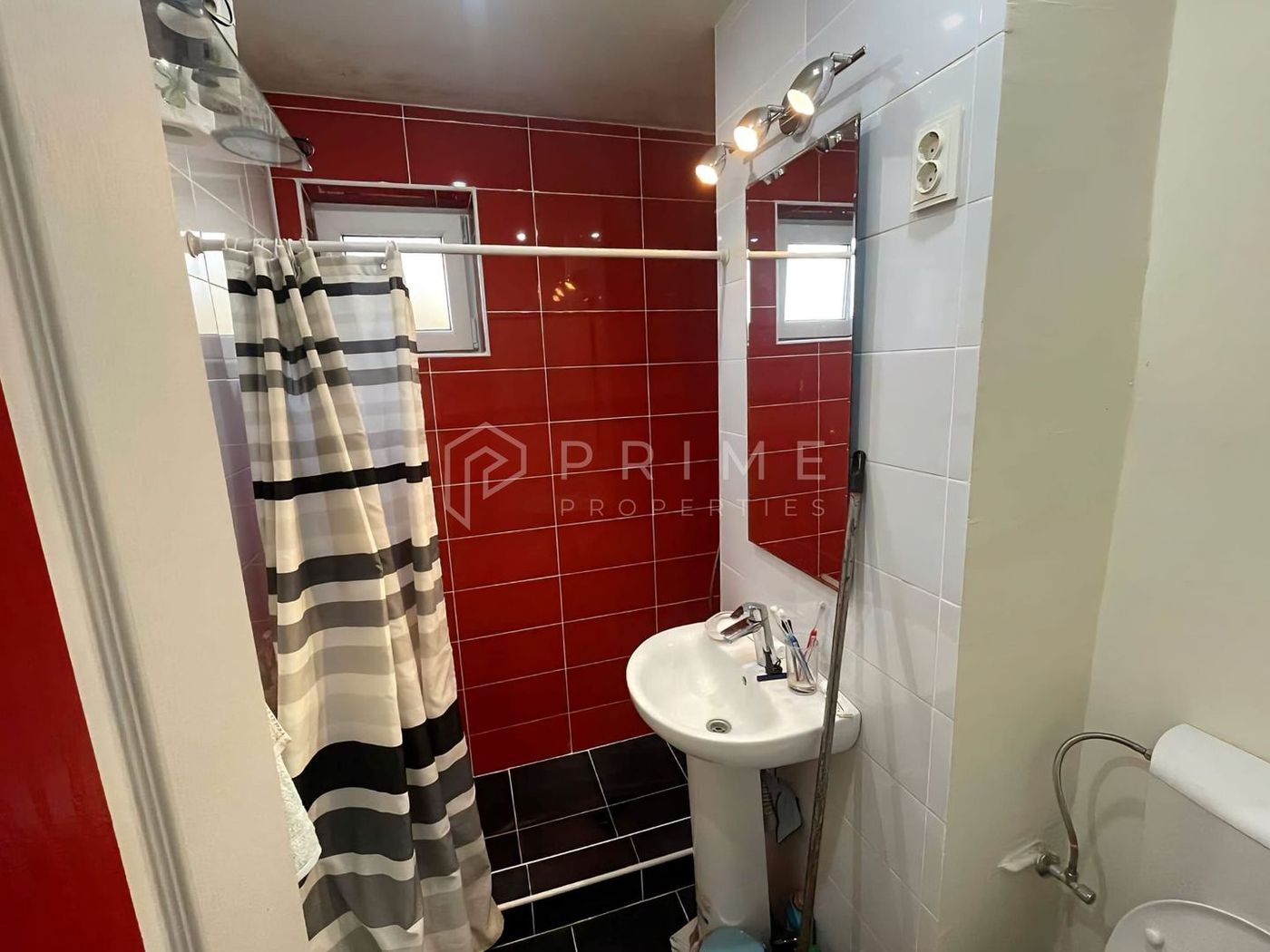 Apartament 2 camere semicentral etaj 3