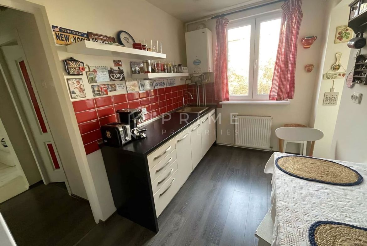 Apartament 2 camere semicentral etaj 3