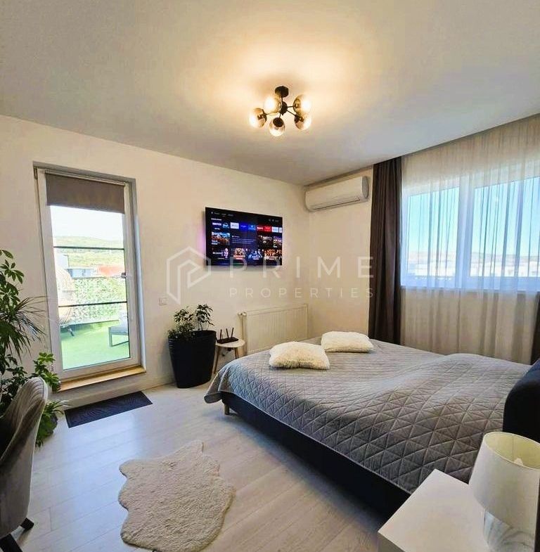 Penthouse 120 mp utili, 4 camere, cu terase generoase 60 mp, Unirii