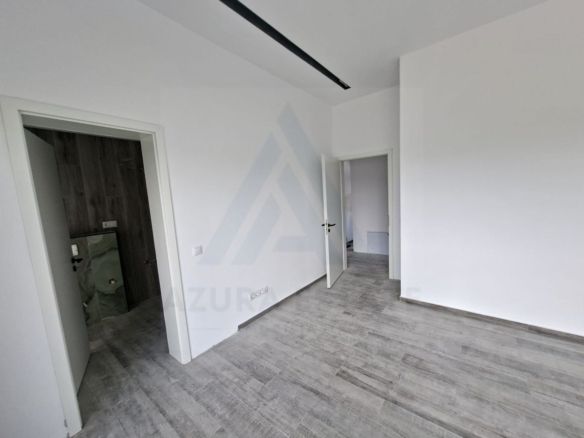 Casa premium cu teren 815 mp terasa balcon si garaj zona Selimbar