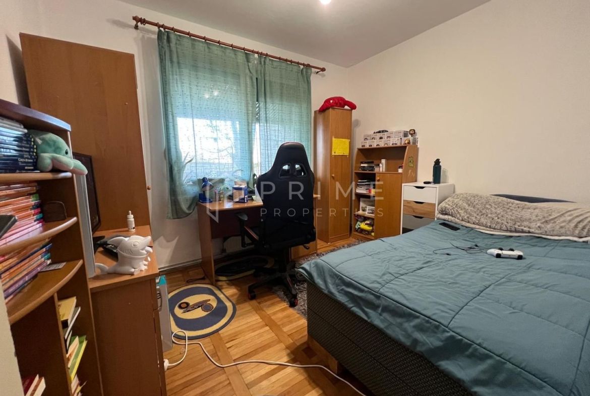 Apartament cu 3 camere decomandat, Sângeorgiu de Mureș