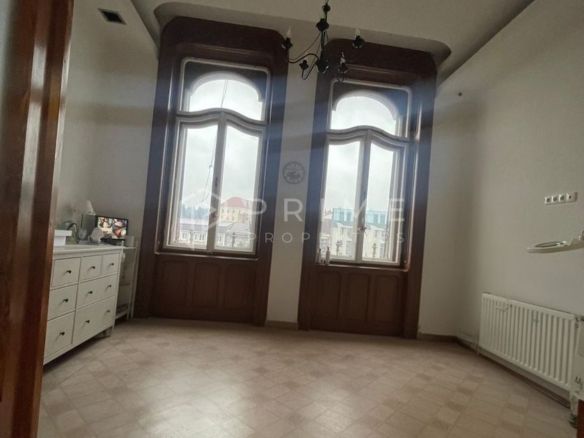 Închiriere apartament ultracentral cu 2 camere