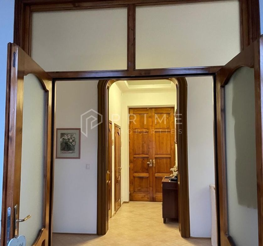 Închiriere apartament ultracentral cu 2 camere