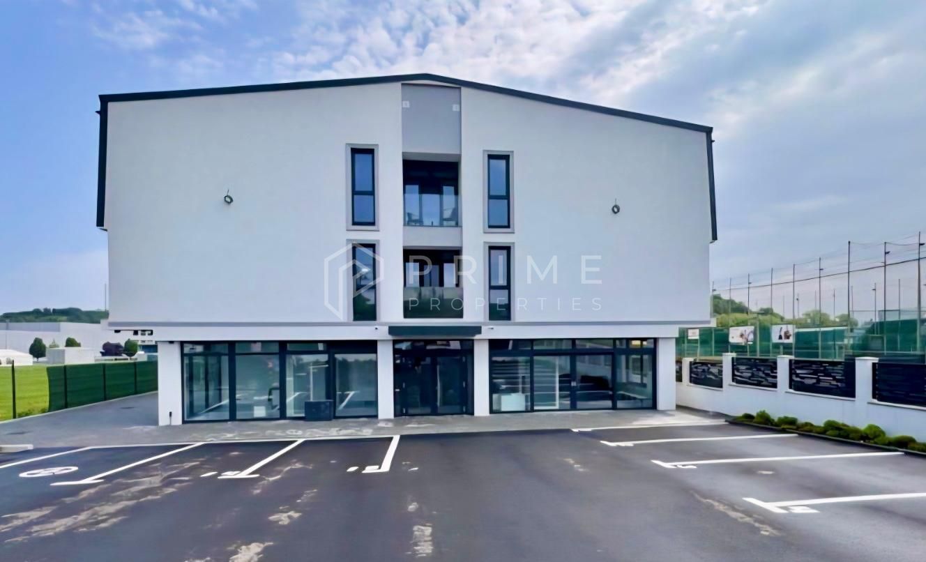 2 camere mobilat si utilat, parcare – Corunca, lângă Shopping City